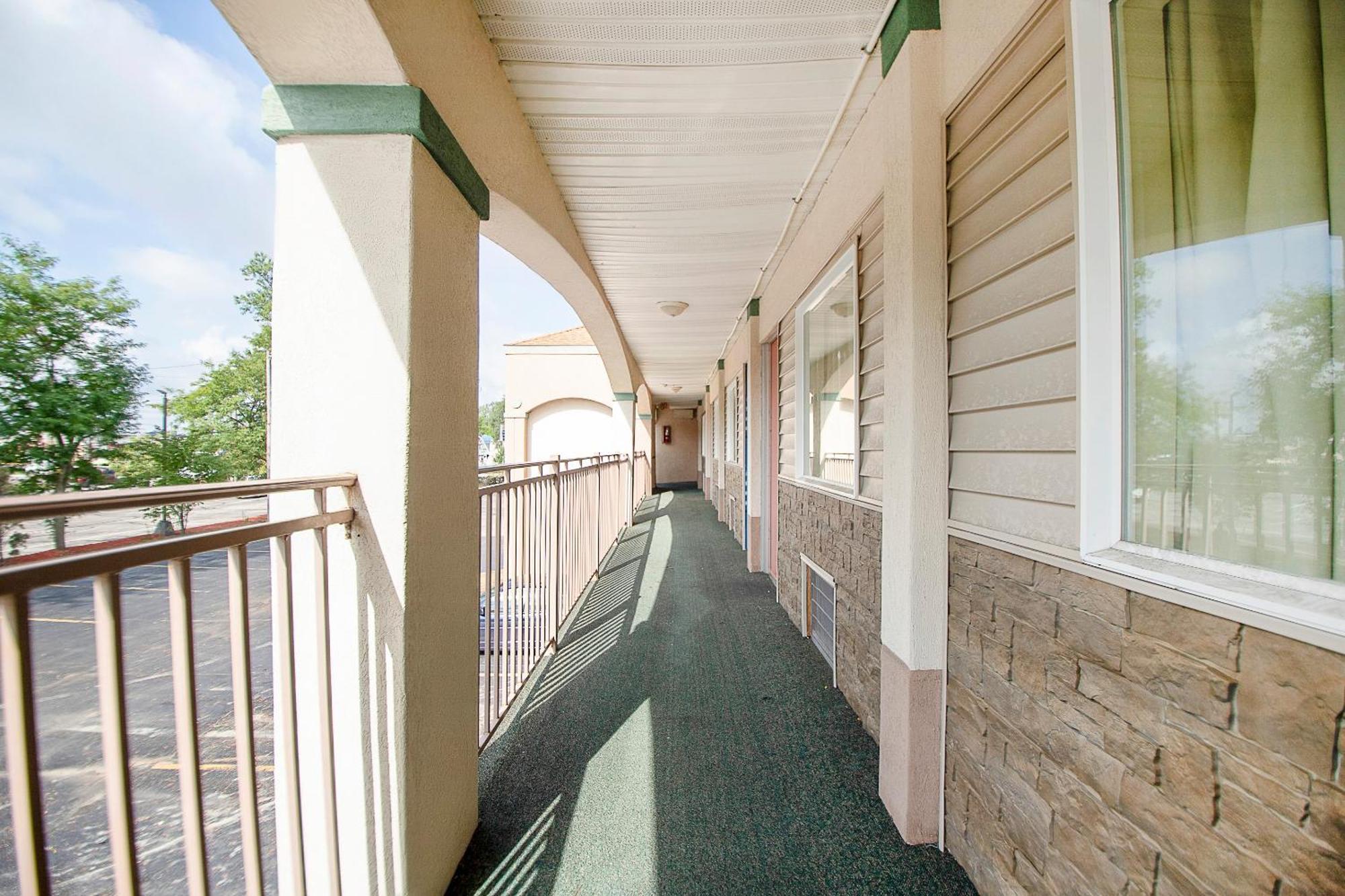 Hotel O Daylight Inn Elkhart I-90, In エクステリア 写真