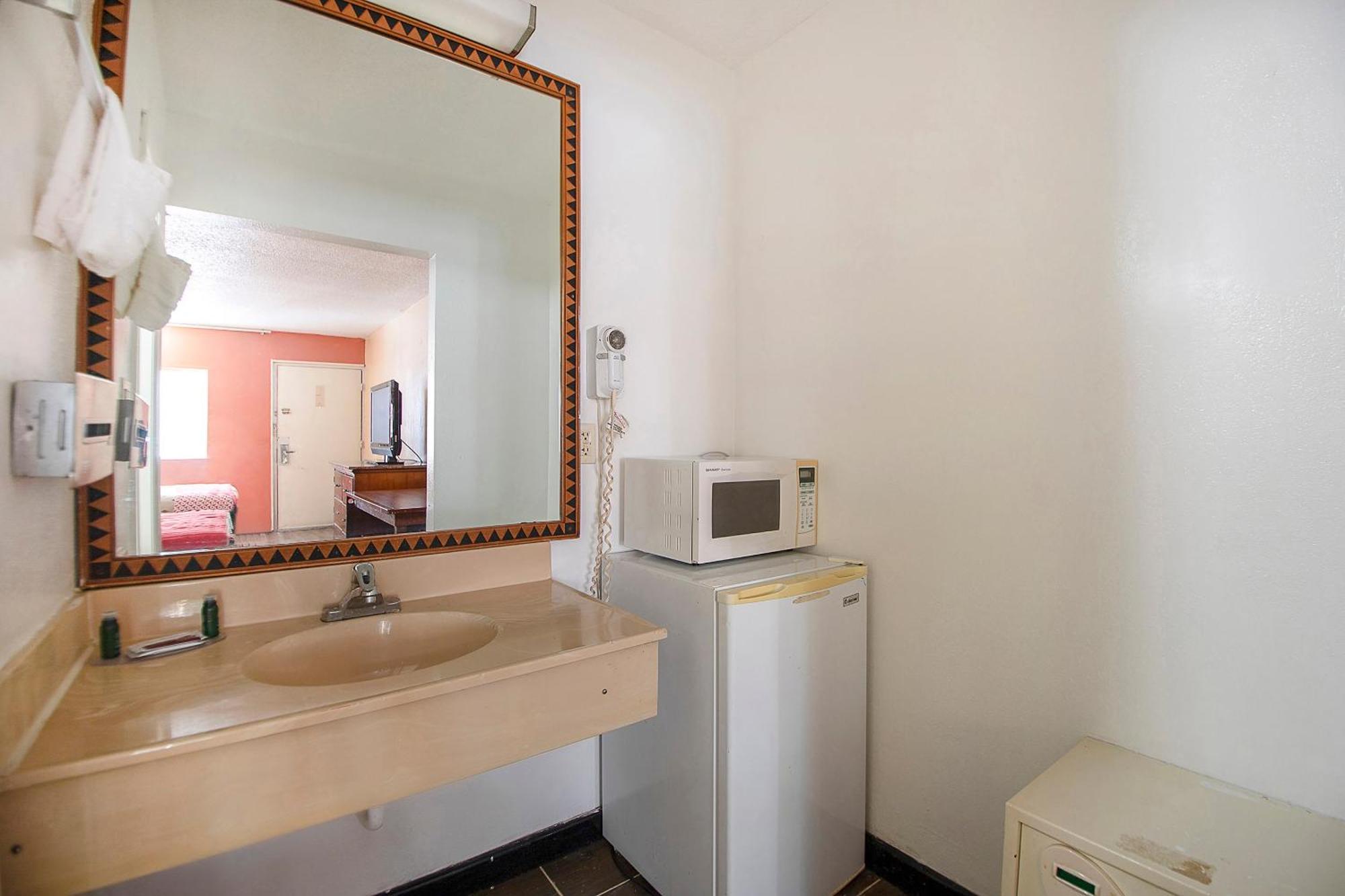 Hotel O Daylight Inn Elkhart I-90, In エクステリア 写真